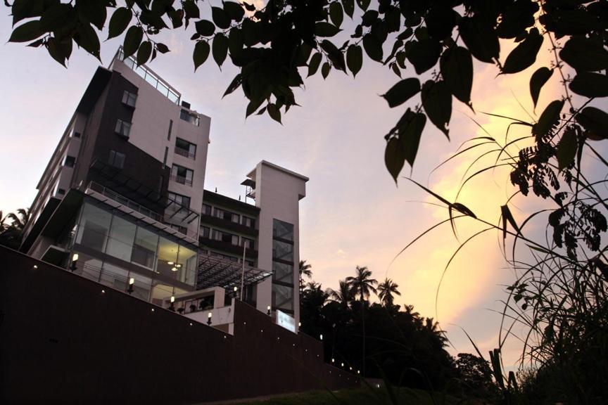 Copper Folia Hotel Calicut Exterior foto